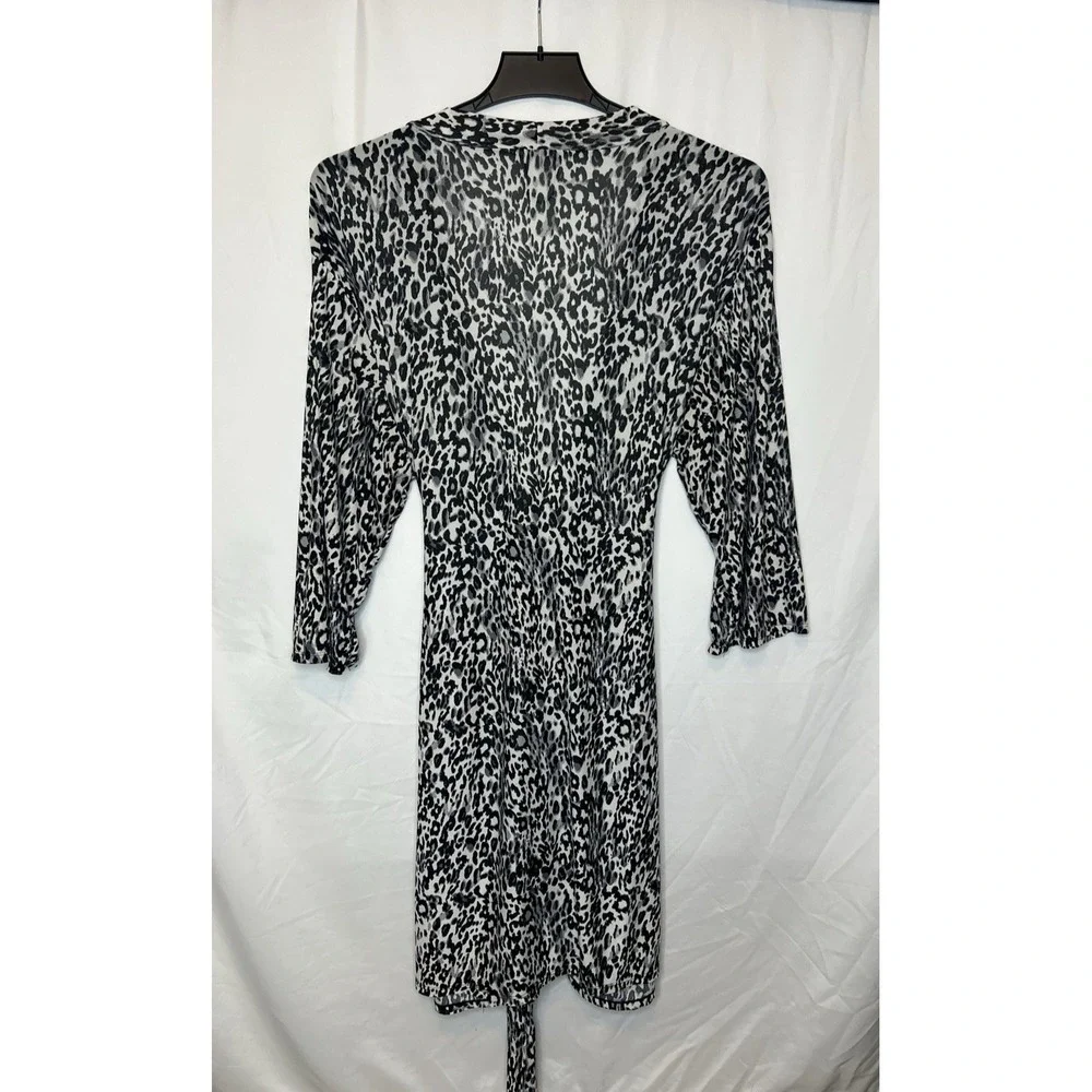 Delta Burke Women's‎ Size 1X Black & White Animal Print Babydoll Gown and Robe